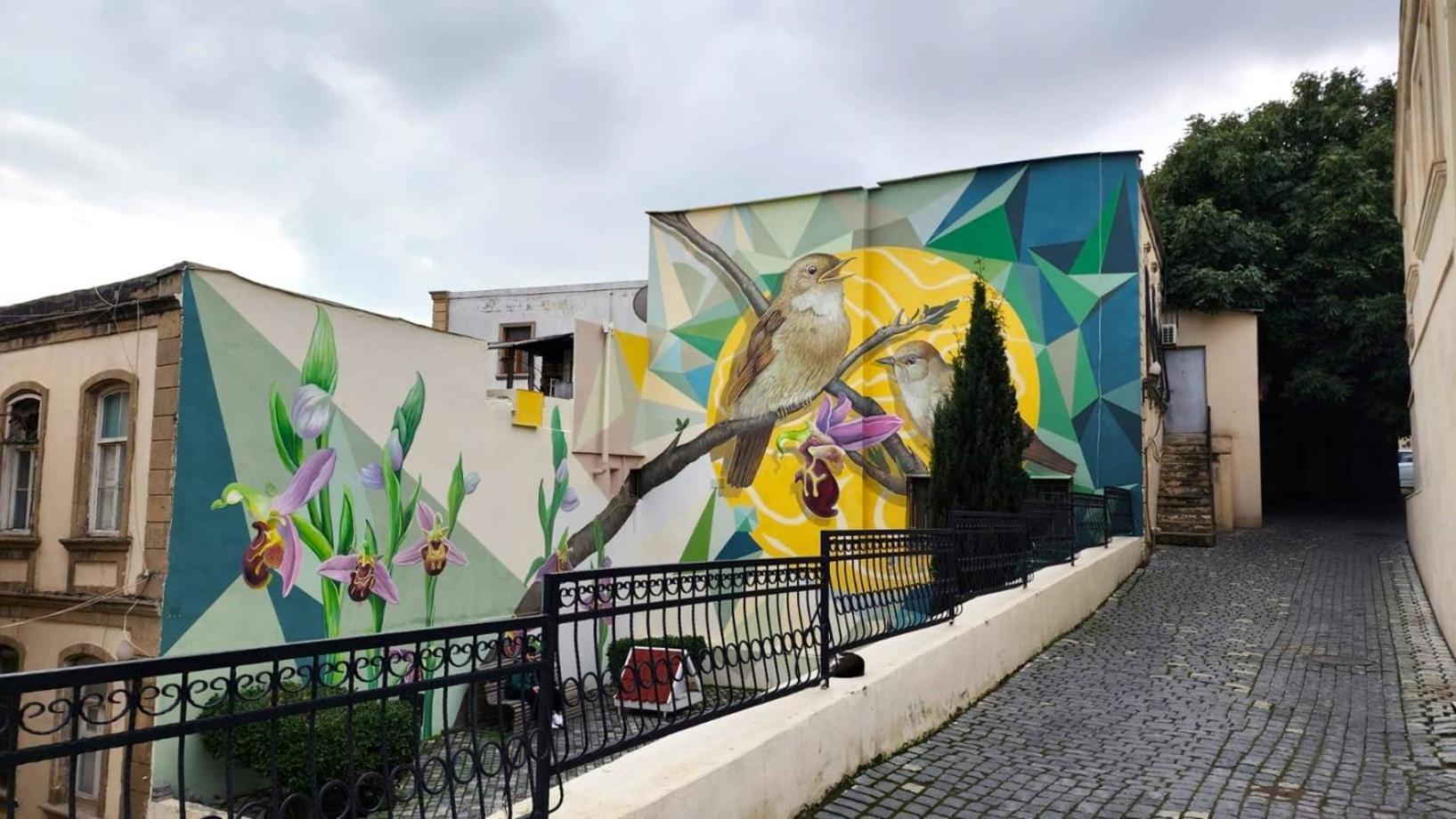 Avi Hotel Bakoe Buitenkant foto
