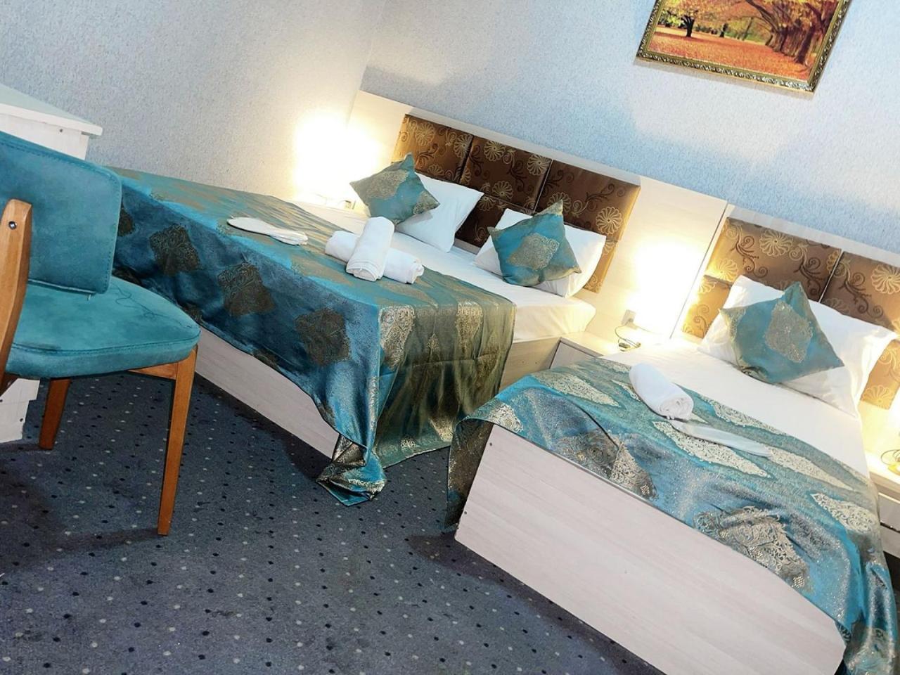 Avi Hotel Bakoe Buitenkant foto