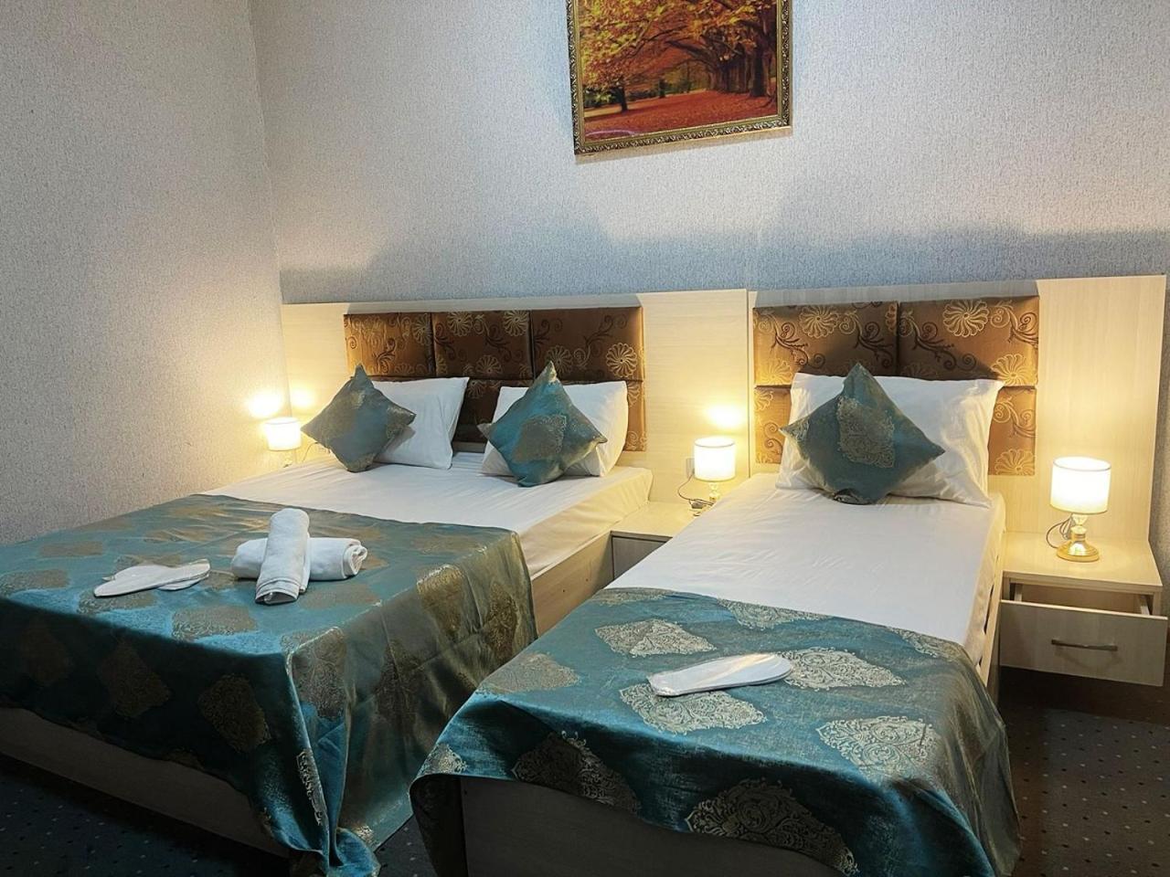 Avi Hotel Bakoe Buitenkant foto