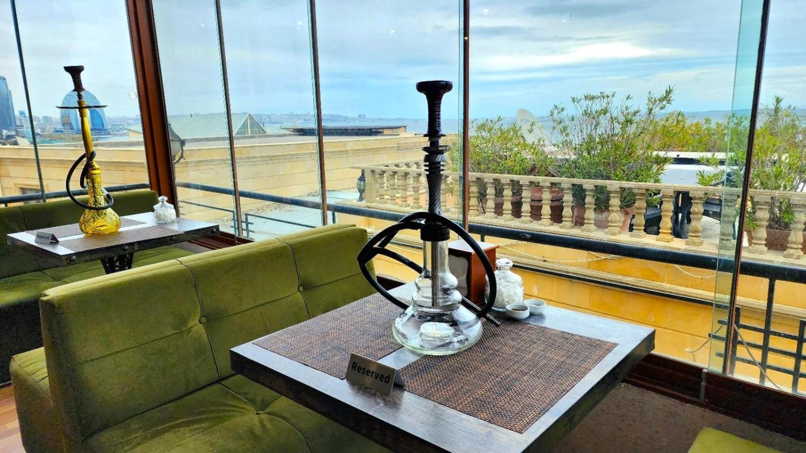 Avi Hotel Bakoe Buitenkant foto